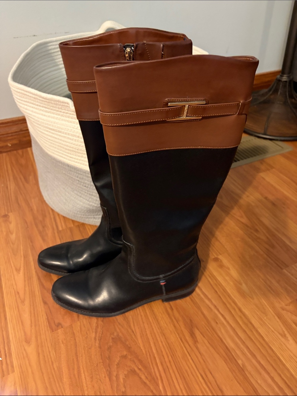 Tommy Hilfiger Boots - Picture 4 of 4